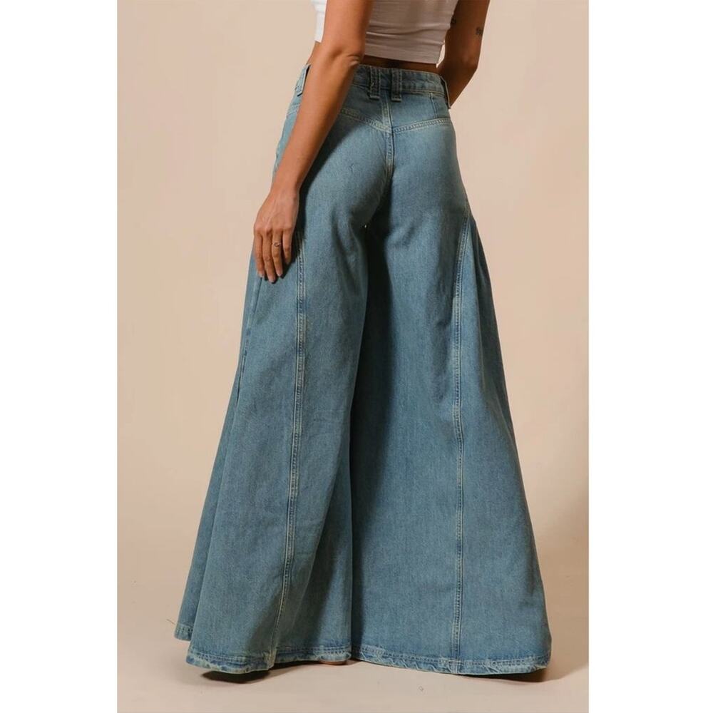We the free women’s Pandora Wide flare blue jeans size 26 NWT - Picture 2 of 16
